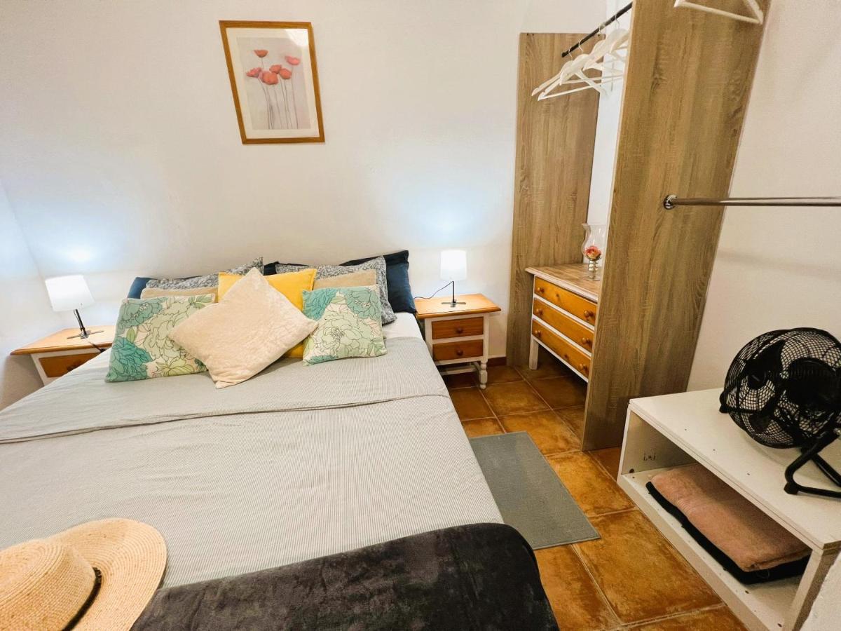 Alcamar Habitacion Privada Con Las Areas De Sala, Cocina Y Bano Que Se Comparten Cerca Al Mar! Alcalá la Real エクステリア 写真